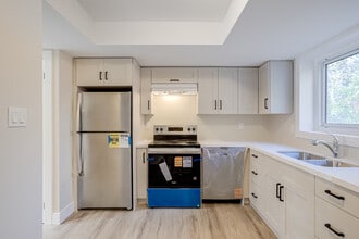 Building Photo - 64 Collete Crescent