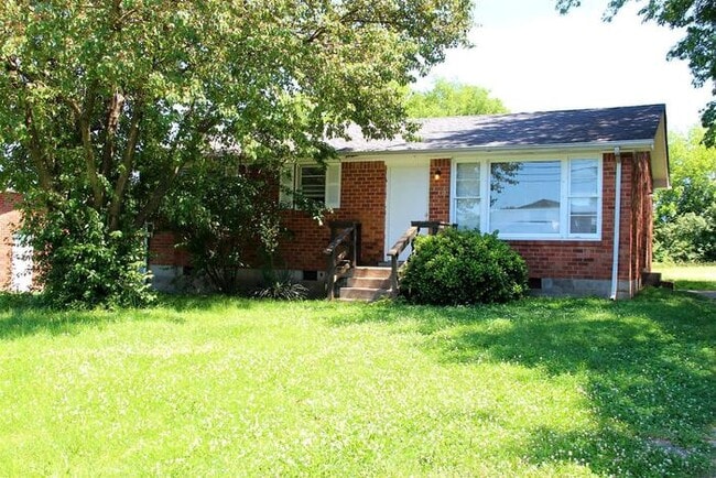 Building Photo - Rivergate Mall!! 3 Bedrooms / 1 Bathroom Renovated!