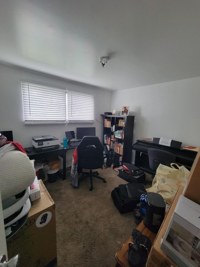 Building Photo - 2 bedroom 1 bath in South Orem