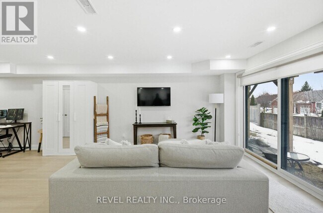Building Photo - 69 Pine Gate Pl
