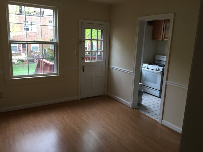 Comedor - 1401 S Edgewood St