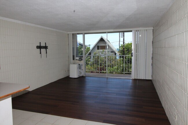 Foto del edificio - Live Just Steps from the Beach – 1BR at Mo...