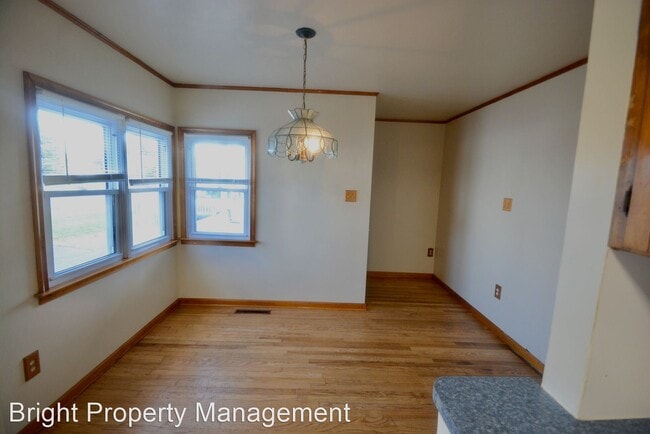 Building Photo - 3 br, 1 bath House - 822 Sunnyside Rd