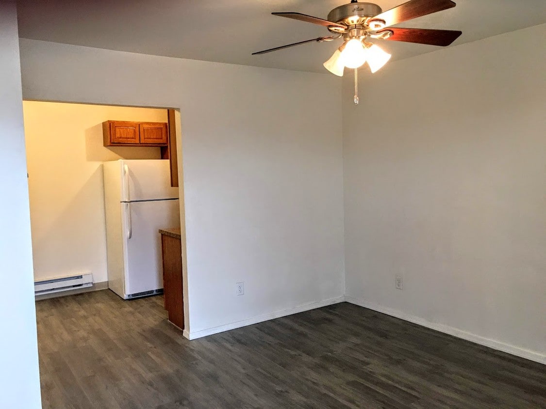 Primary Photo - 201 E Olive St