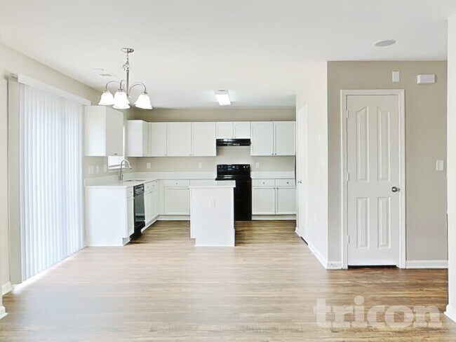 Foto del edificio - 5251 Grays Ridge Dr