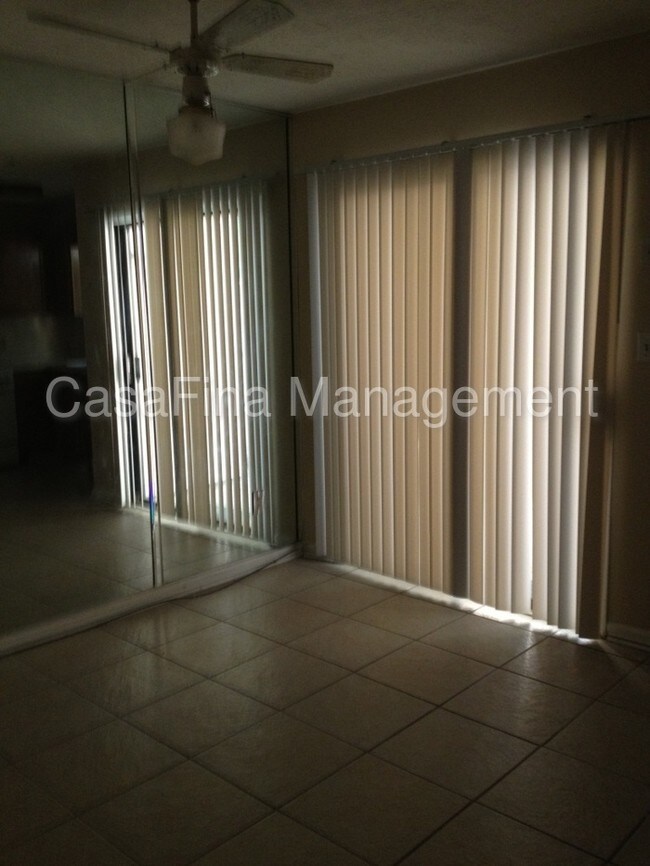 Foto del edificio - 2224 Wellington Cir