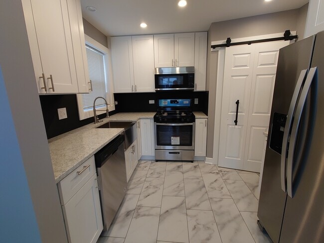 Building Photo - 3219 N Panama Ave