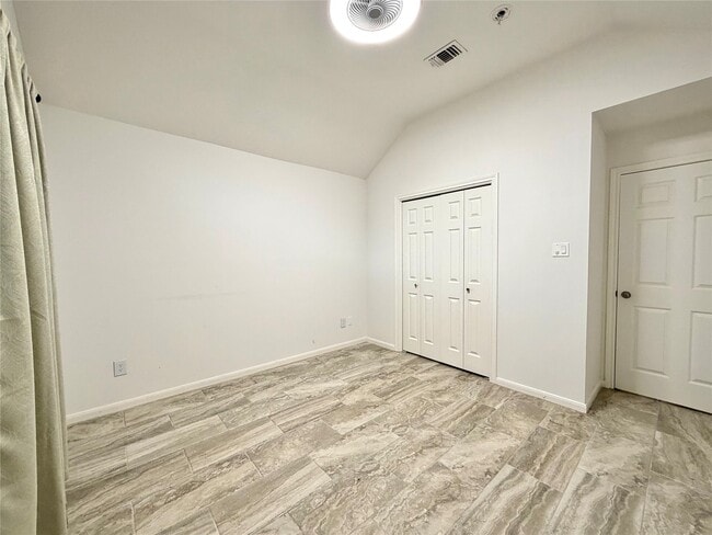 Foto del edificio - 3226 Candlepine Dr