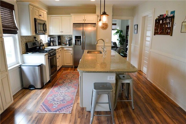 Foto del edificio - 46 First School St