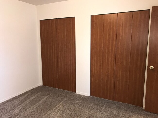 Building Photo - December Rent FREE w/ 12m Lease! Newer Construction Duplex!!