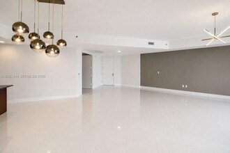 Building Photo - 15901 Collins Ave