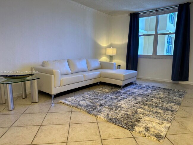 Building Photo - 2501 S Ocean Dr
