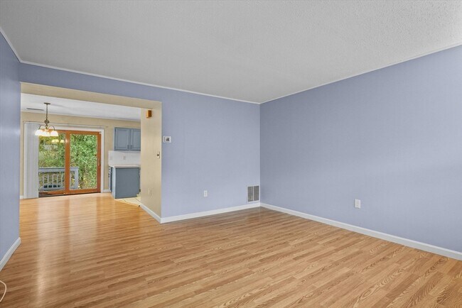 Foto del edificio - 61 Kathy Dr