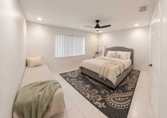 Foto del edificio - 2707 Starwood Cir
