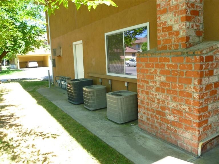 Building Photo - 5756 Garfield Ave
