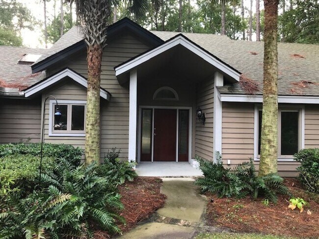 Building Photo - Hilton Head Plantation
