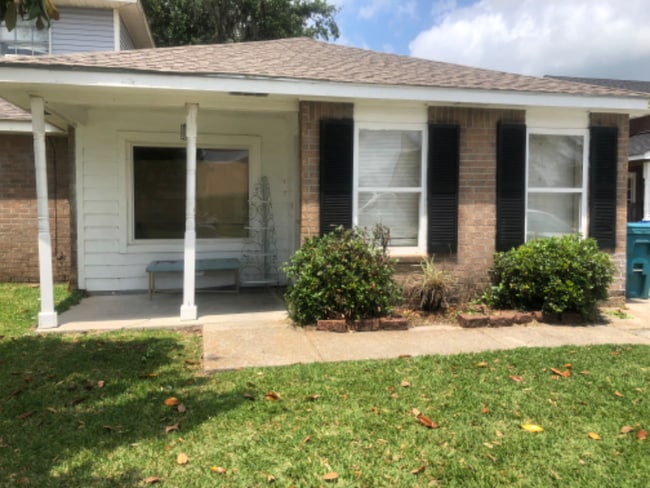 Building Photo - 5216 Cross Creek Dr