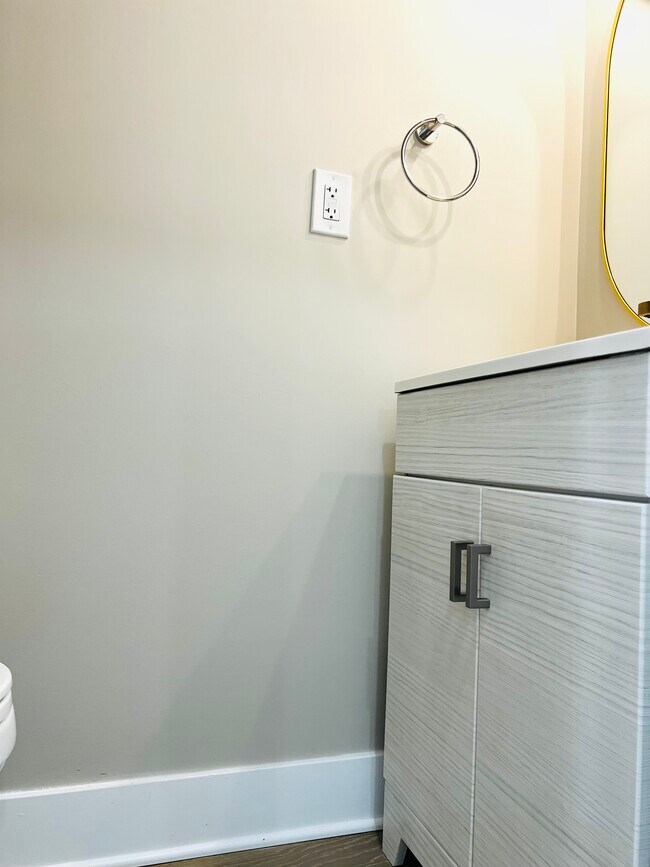 Foto del edificio - 5612 2nd Pl NW