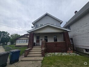 Building Photo - 1233 Halstead St