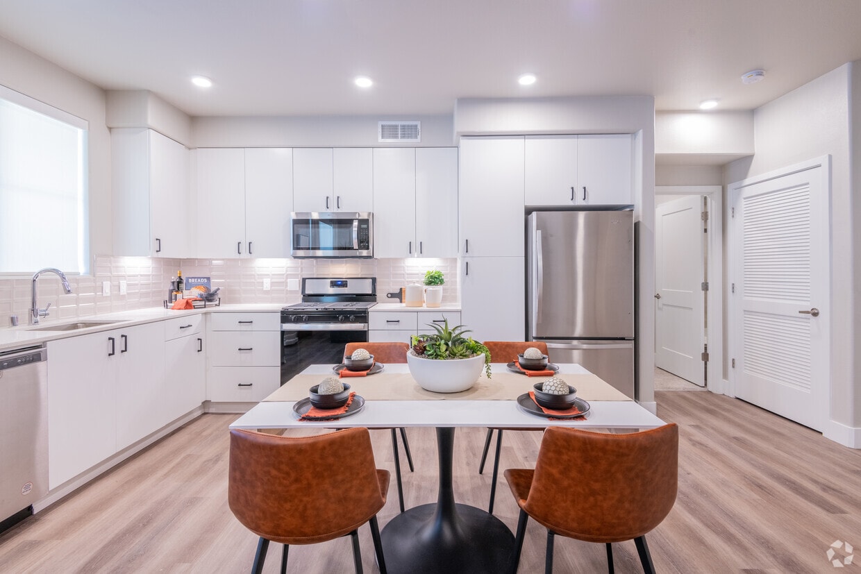 Aurora Apartments Apartments in Gold River, CA