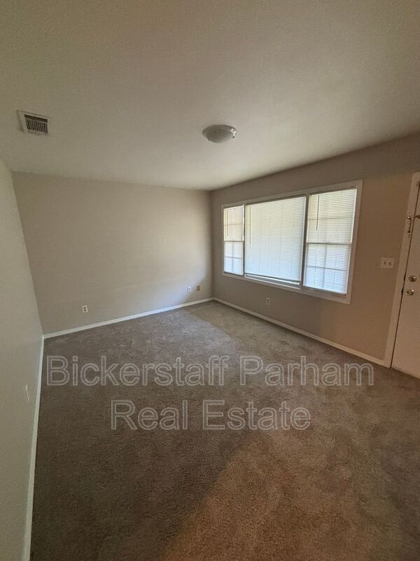 Foto del edificio - 6120 King William Dr