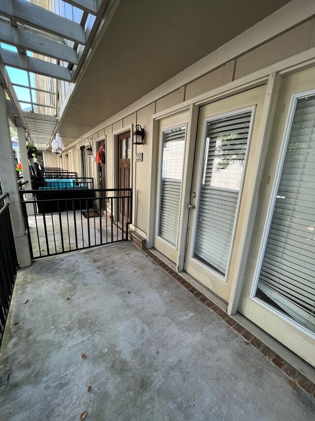 Photo - 220 Woodlands Apartment