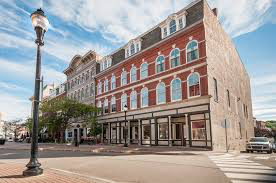 Primary Photo - 28 Broad St