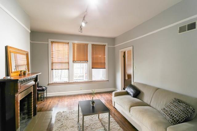 Building Photo - 4 bedroom in CHICAGO IL 60614