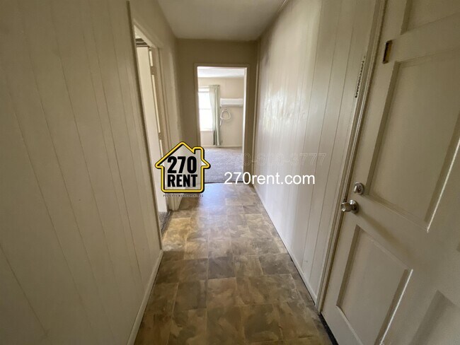 Foto del edificio - 138 Broadway Street, Apt C
