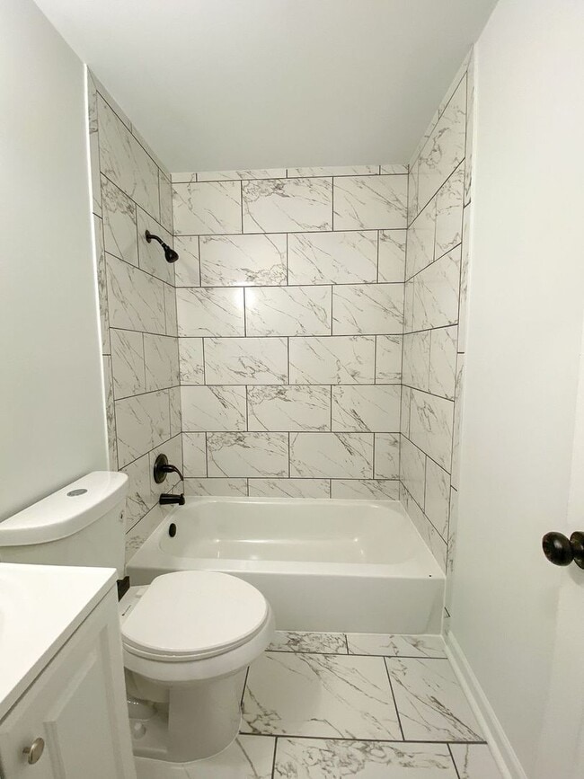 Building Photo - 4 bedroom, 2 bathroom in Southaven recentl...