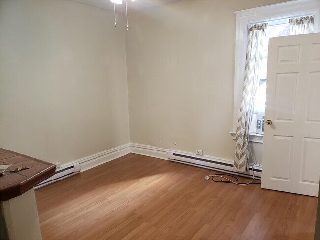 Foto del edificio - 620 Summerlea St