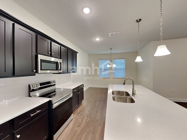 Building Photo - 6154 Little Bluff Circle