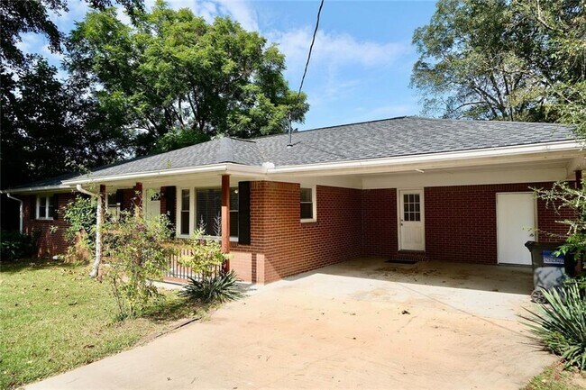 Foto del edificio - 4867 Flint Hill Rd SW