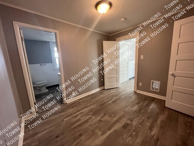 Foto del edificio - 519 Tronolone Pl