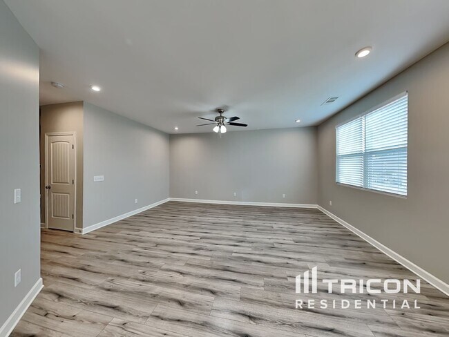 Building Photo - 2035 Neill Lane Cross Plains TN