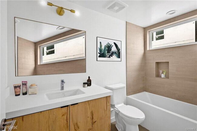 Building Photo - 3 br, 4 bath House - 3405 Fletcher Dr