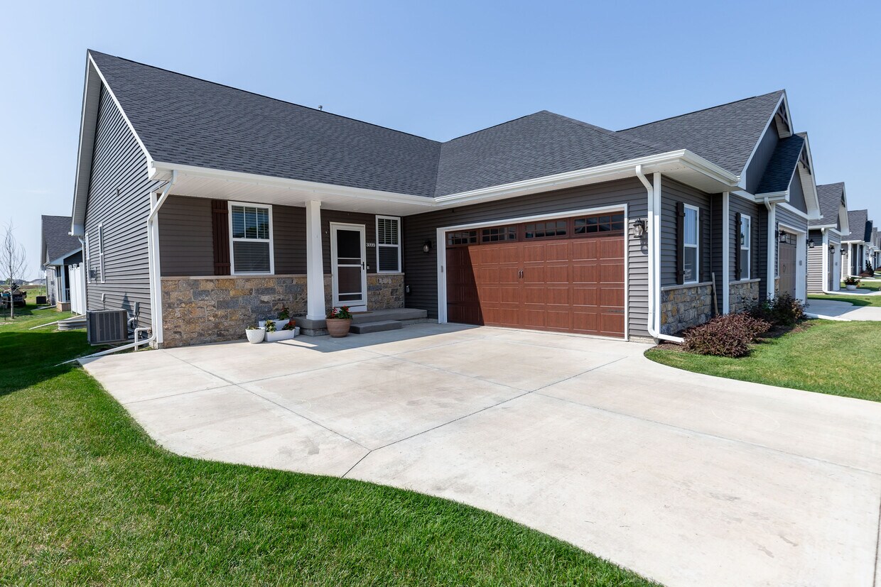 Primary Photo - 3099 Mary Leigh Dr