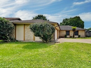 Building Photo - 2818 Mayflower Landing Ct
