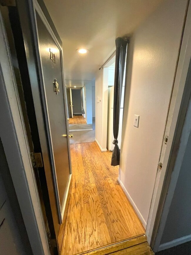 Foto del edificio - Two Bedroom Available in Harbour Cove on t...