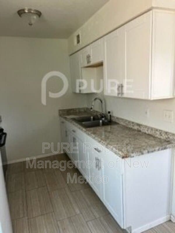 Foto del edificio - 415 Dorado Ct SE