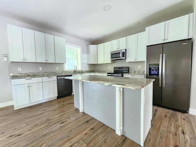 Foto del edificio - 364 Sawyer Rd