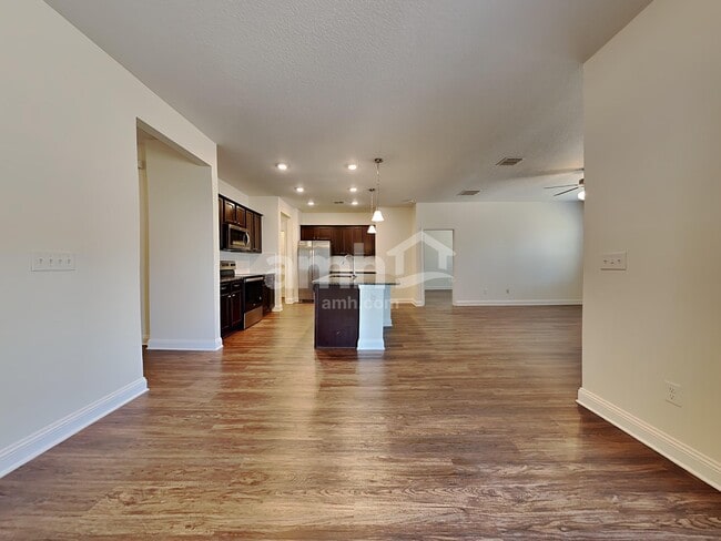 Building Photo - 917 Sunny Stroll Dr