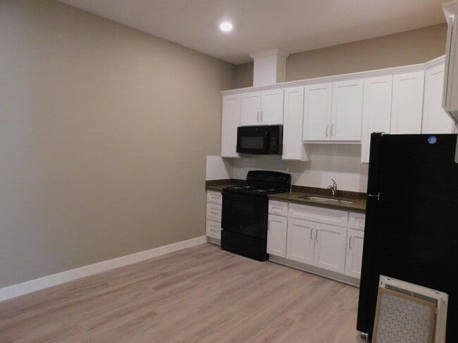 Foto del edificio - 621 W 2nd St