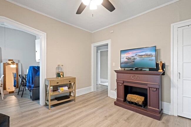 Photo - 450 W Galena Blvd House