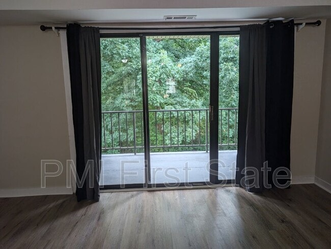 Foto del edificio - 1210 Chelmsford Cir