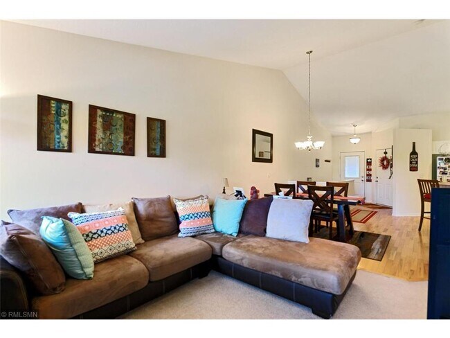 Building Photo - 1565 Lincoln Park Dr