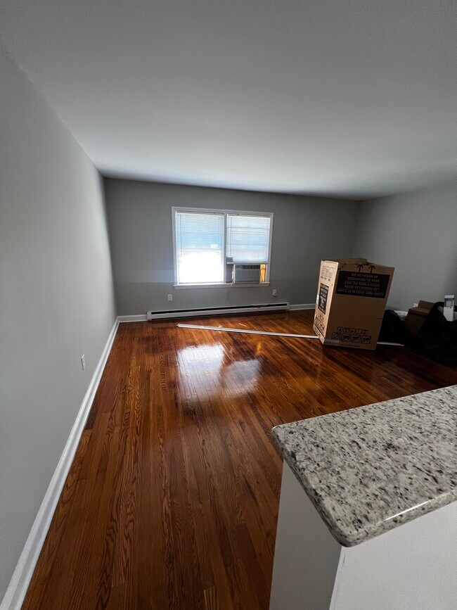 Building Photo - 3362 Brandywine Ave