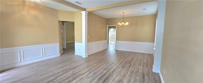 Foto del edificio - 2511 Davenham Way