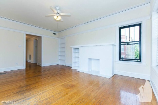 Building Photo - 25 N Kedzie Ave