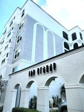 Building Photo - 304 E South St